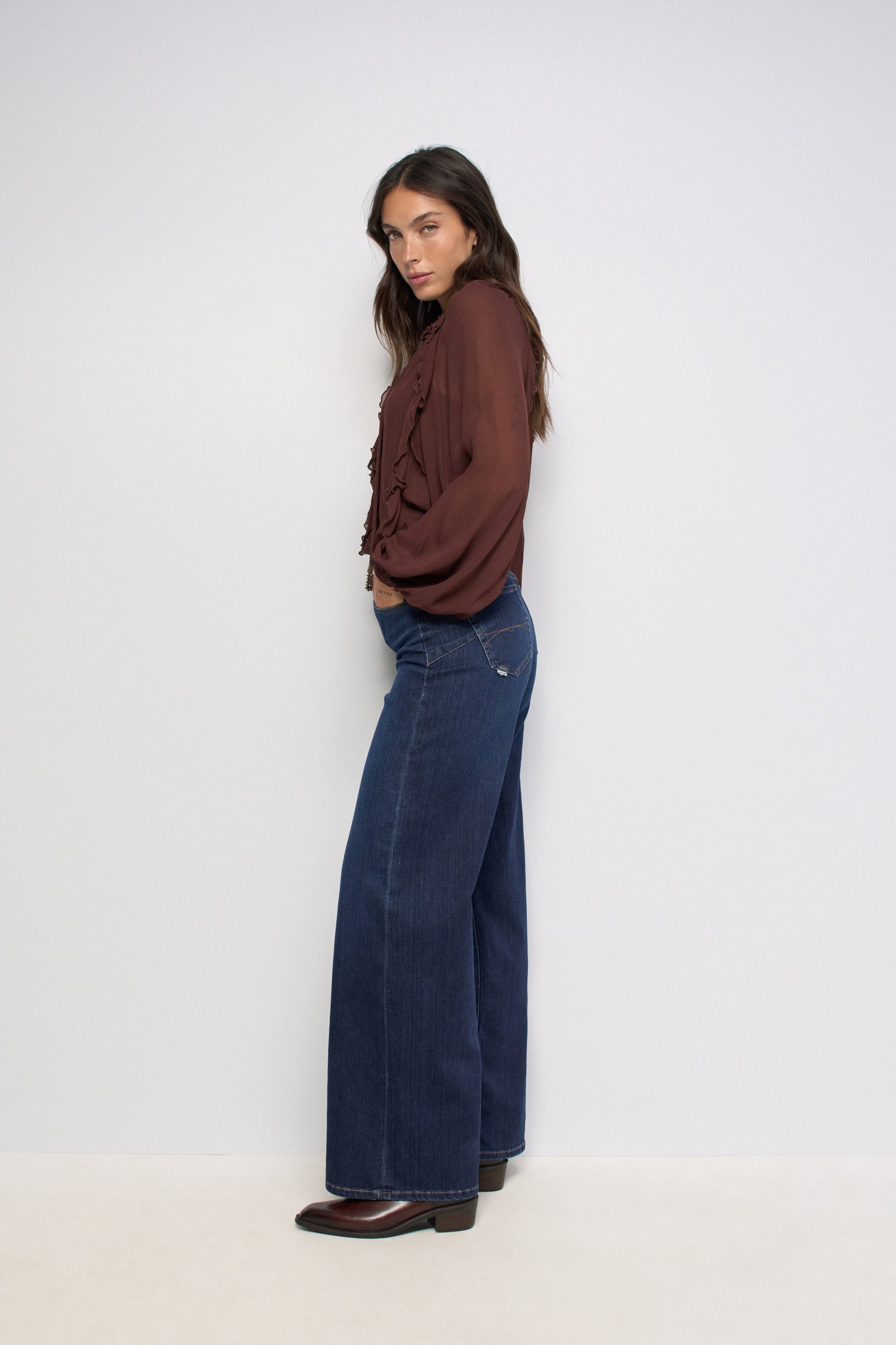 FAITH PUSH IN WIDE PERFECT SHAPE JEANS
