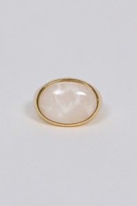 GOUDKLEURIGE RING MET STEEN GOUDKLEURIGE RING MET STEEN