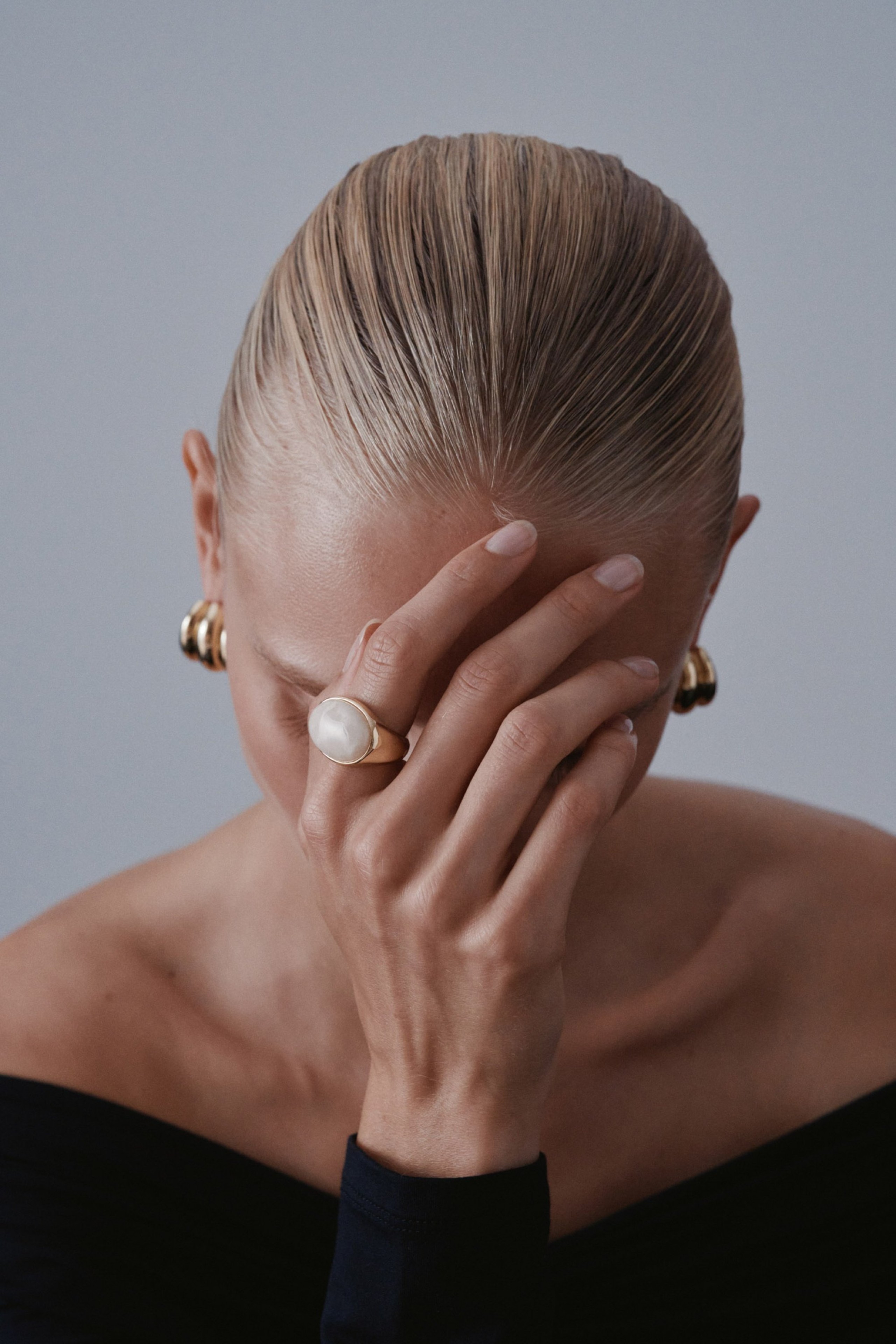 GOUDKLEURIGE RING MET STEEN