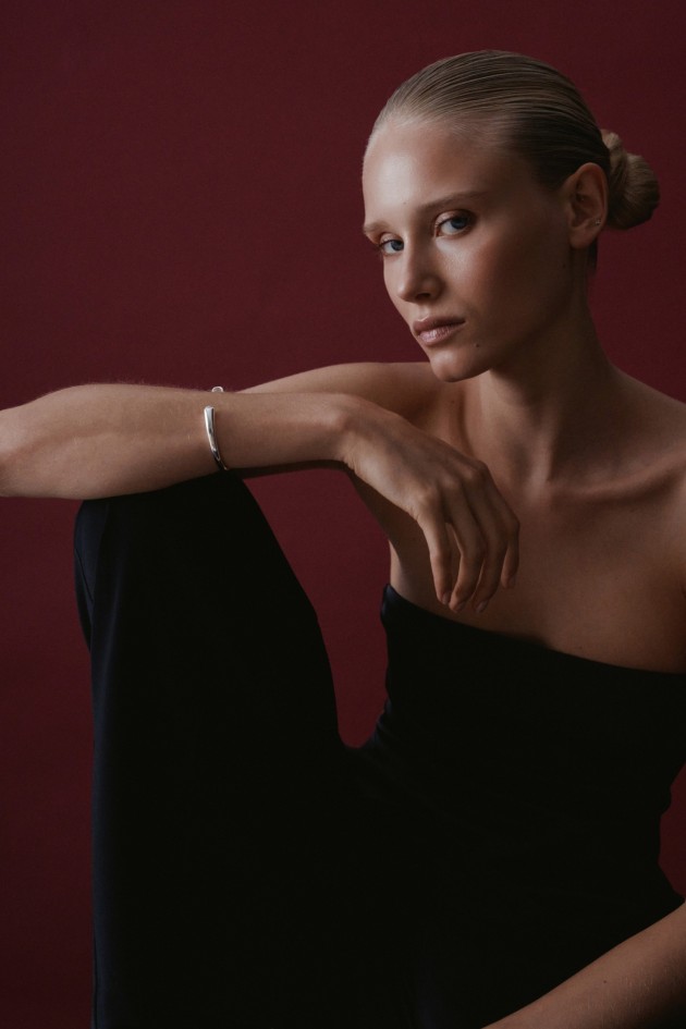 ADJUSTABLE BRACELET WITH SHINY DETAIL