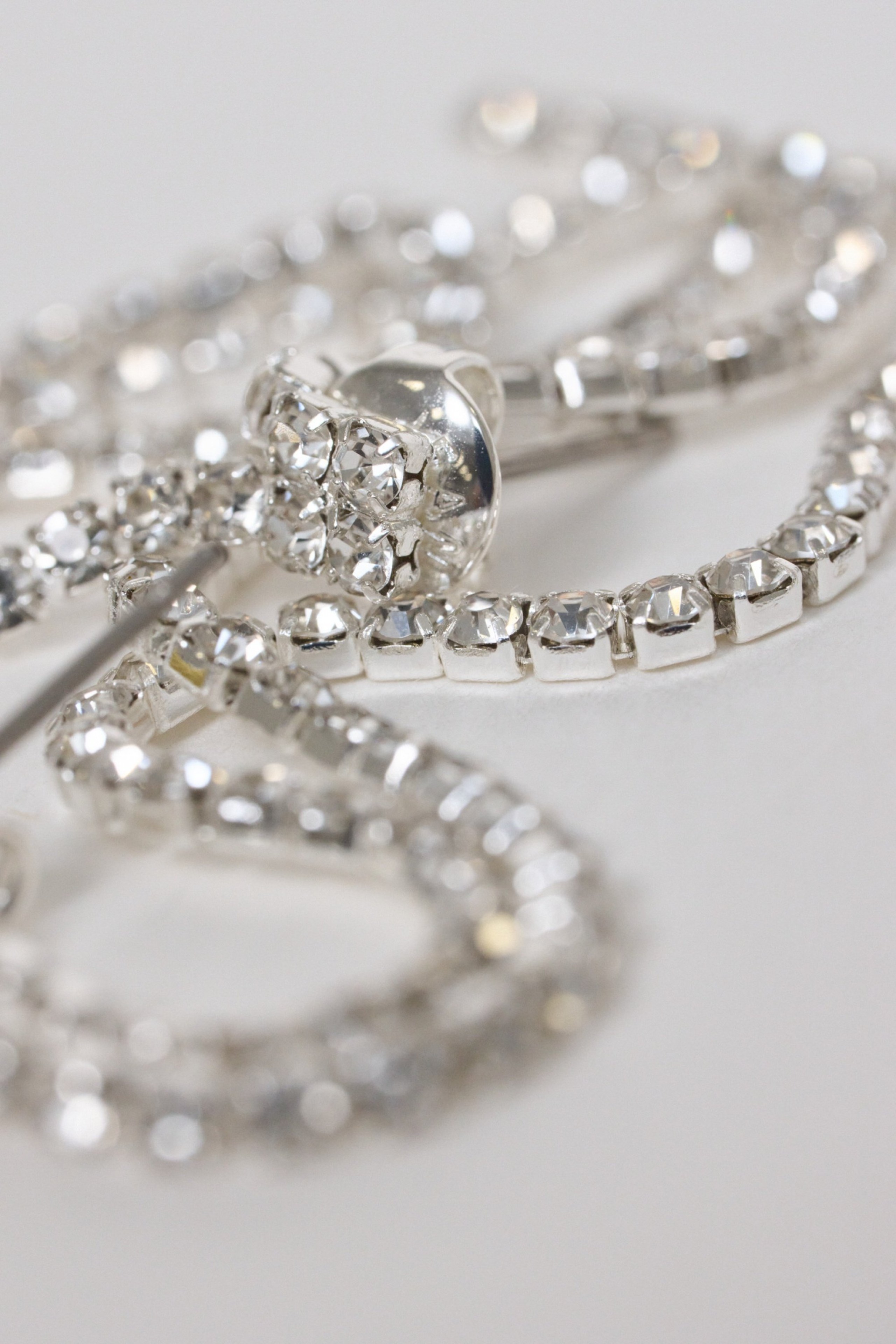 LONG EARRINGS WITH SPARKLING DETAILS