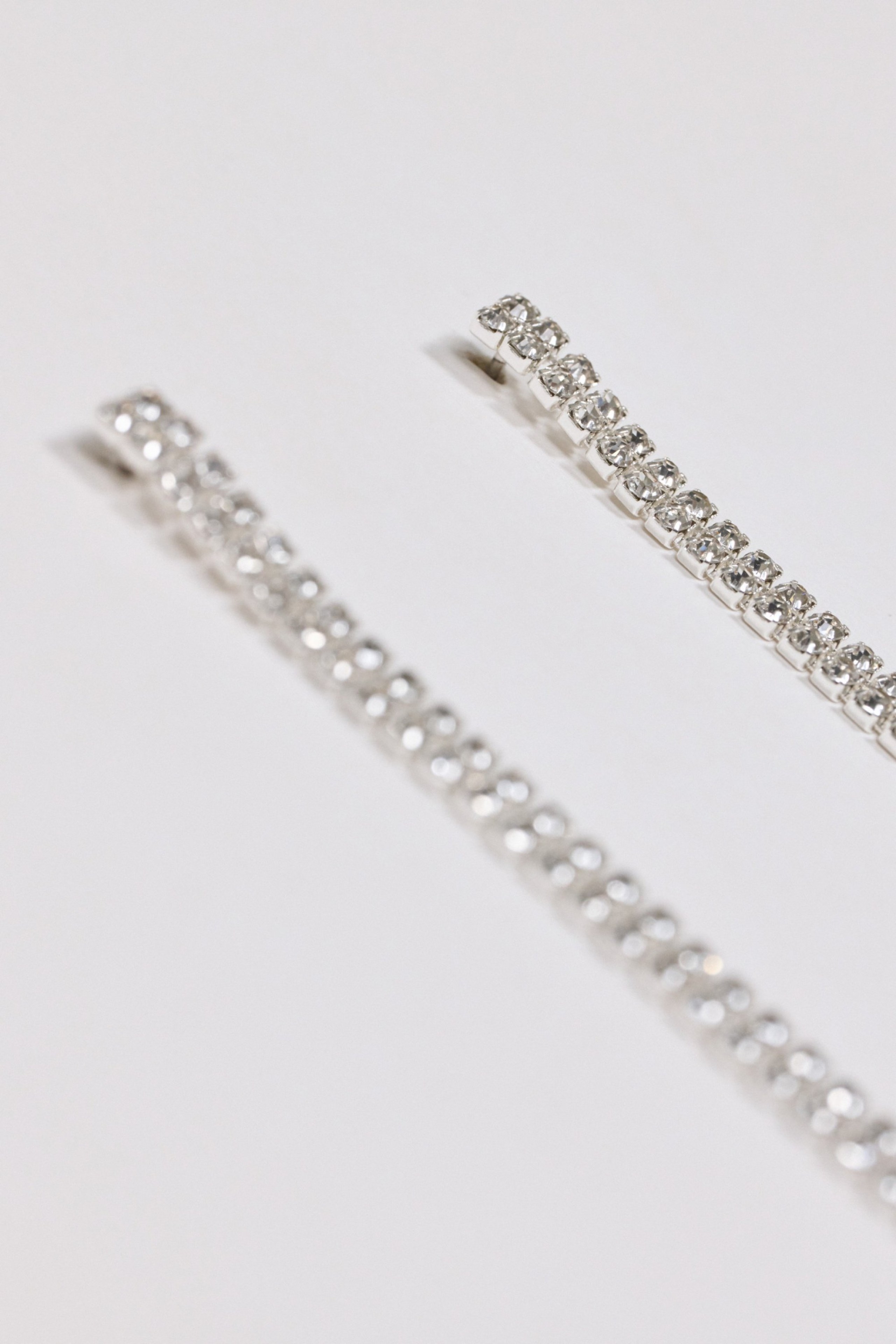 LONG EARRINGS WITH SPARKLING DETAILS