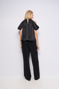 TEXTURED OFF-THE-SHOULDER TOP TEXTURED OFF-THE-SHOULDER TOP