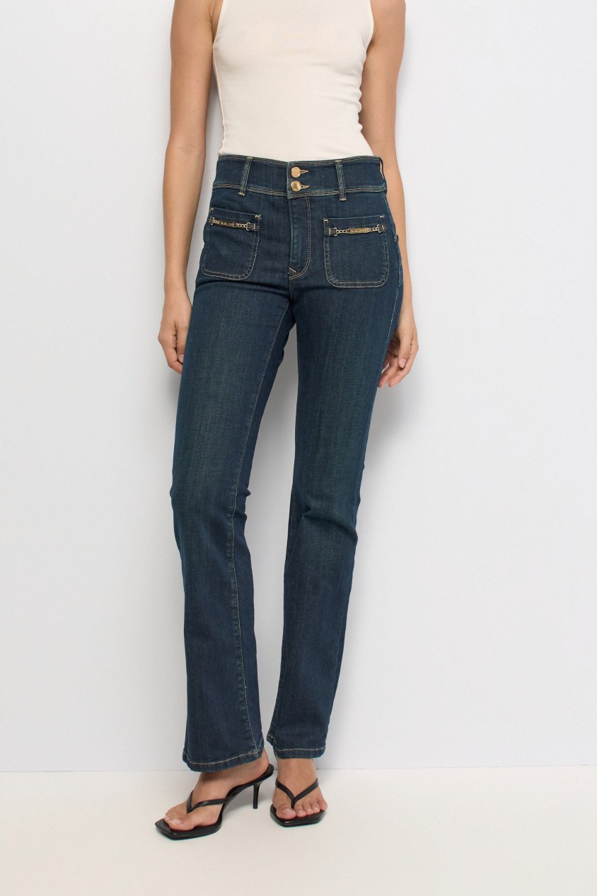 SECRET PUSH IN BOOTCUT JEANS