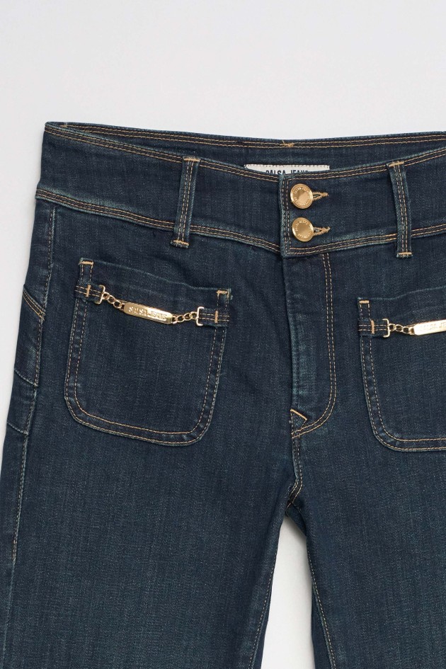 SECRET PUSH IN BOOTCUT JEANS