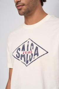 CAMISETA CON BRANDING