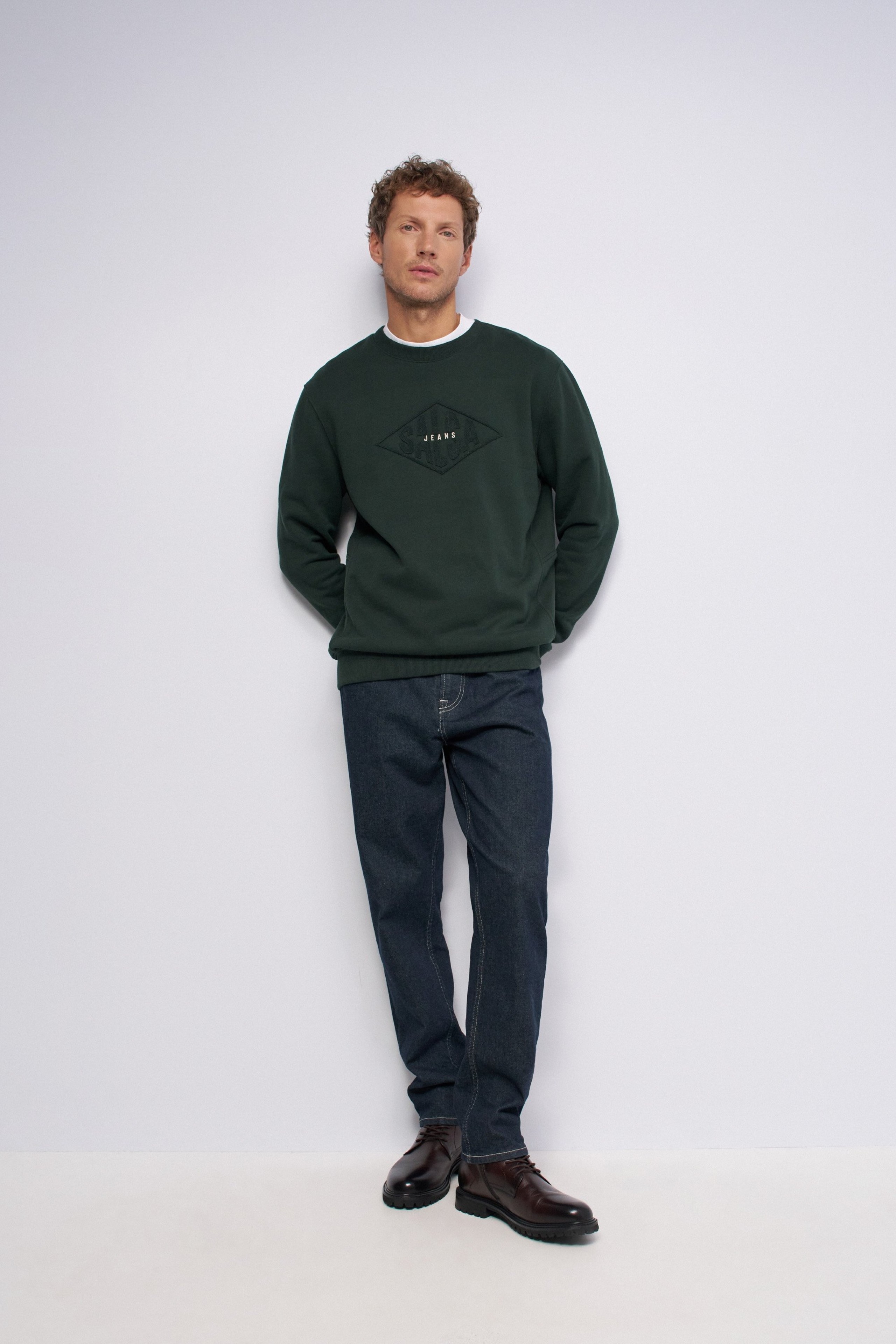 BRANDED SWEATSHIRT