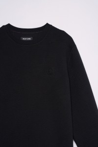 SUDADERA CON RELIEVE