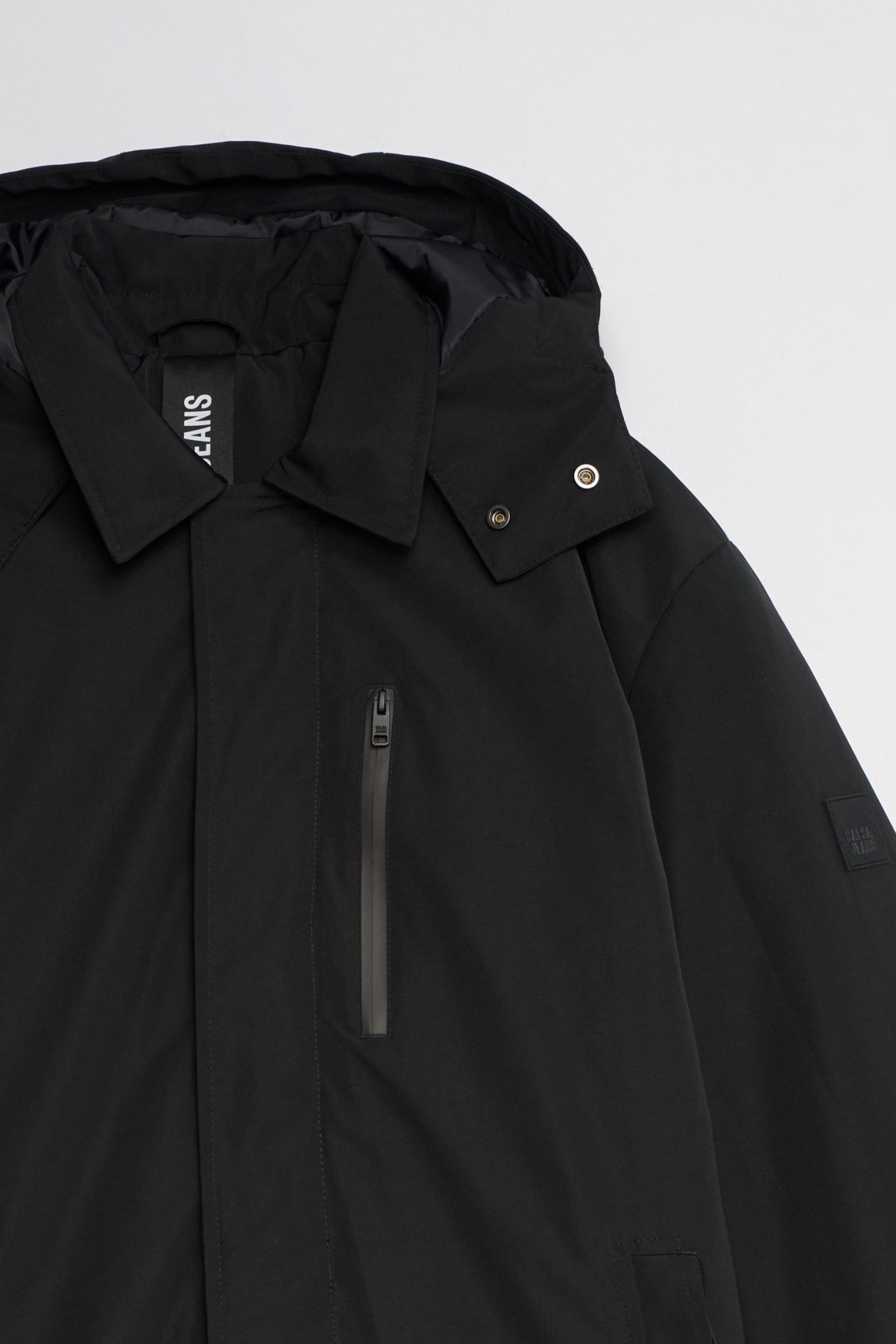 WATERPROOF PARKA