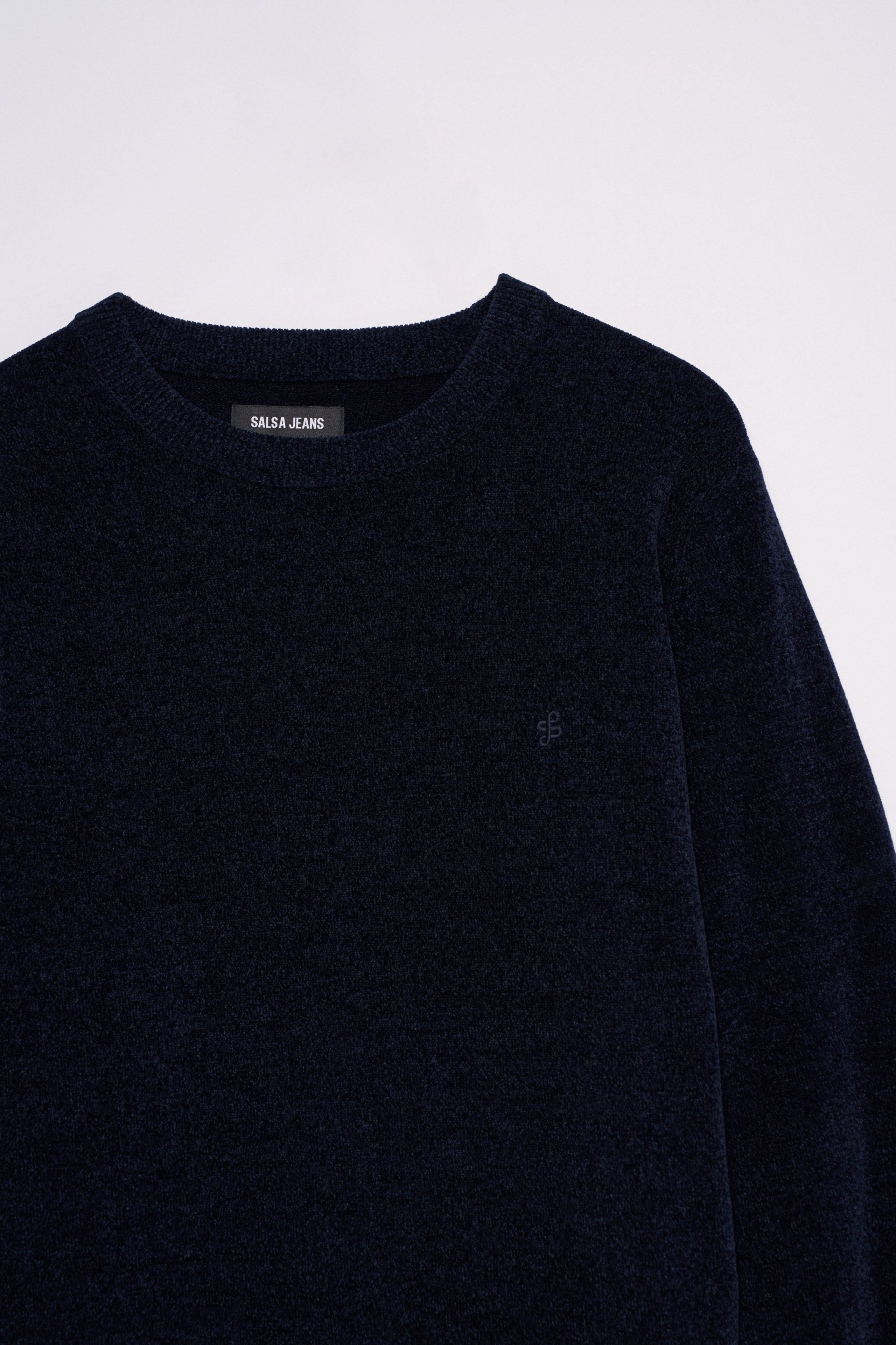 VELVET-EFFECT JUMPER