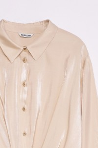 BLUSA SATINADA CON BRILLO