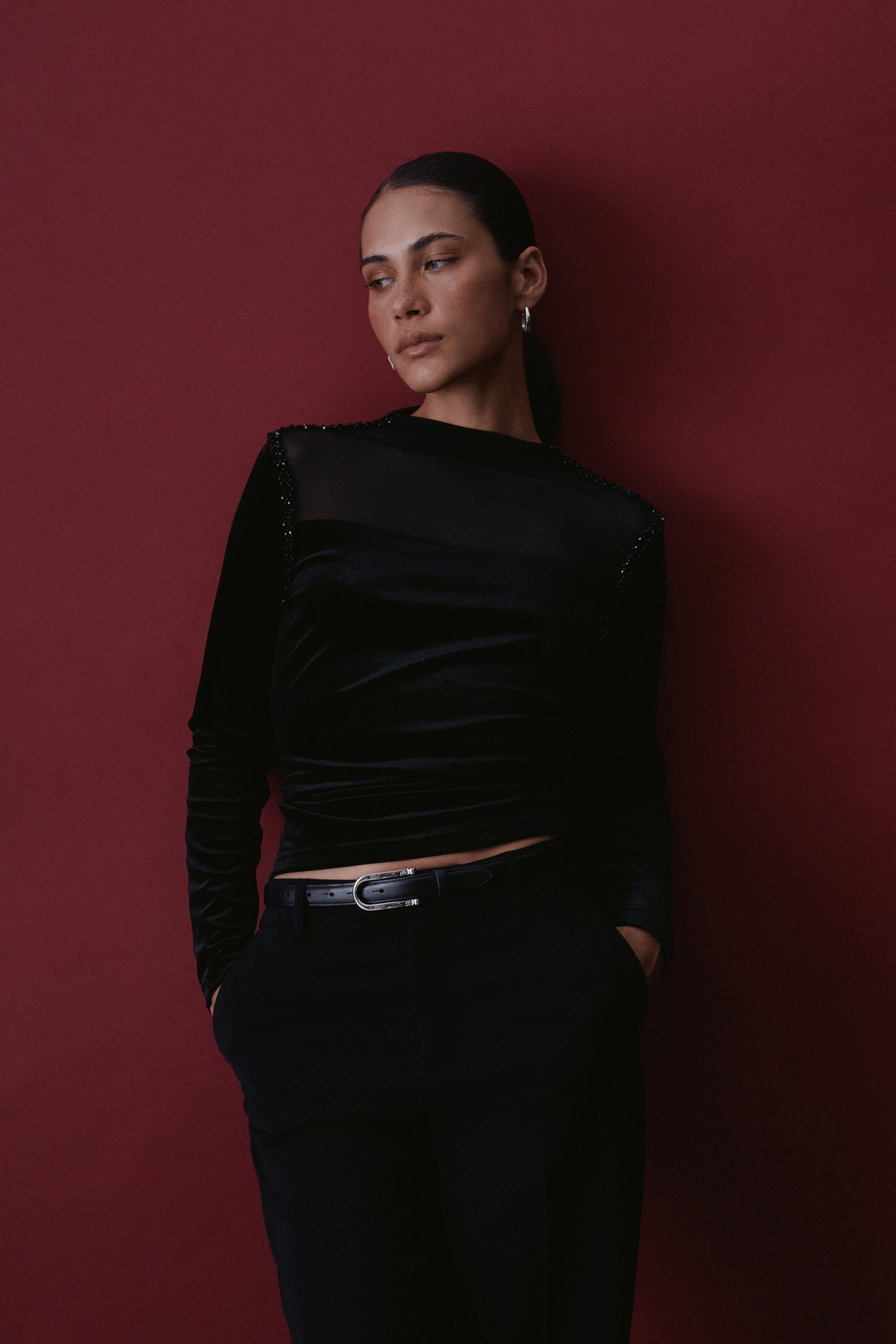 SAMT-TOP MIT TRANSPARENTEN DETAILS