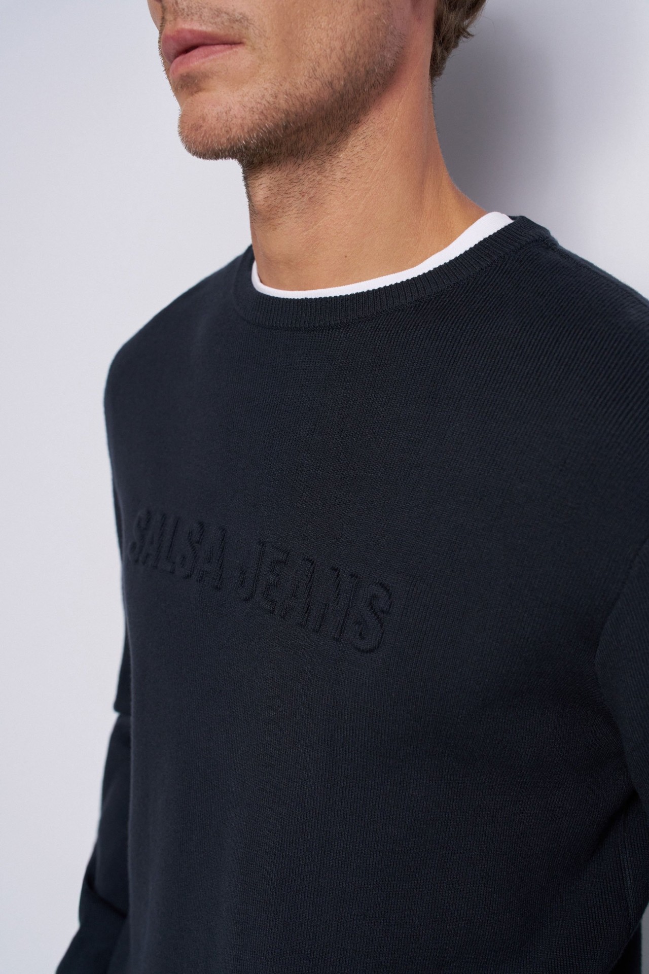 BRANDED SWEATSHIRT
