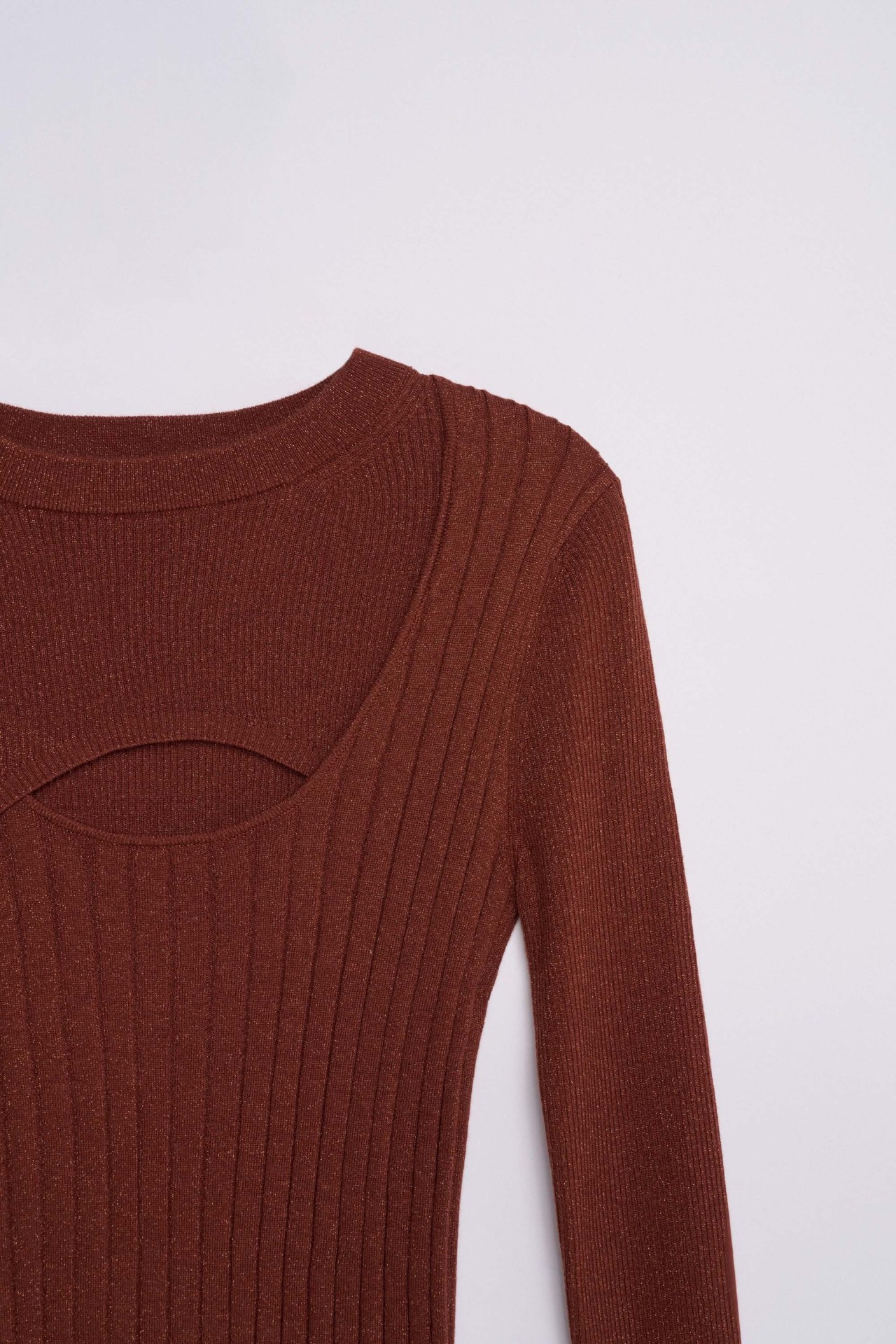 FEINSTRICKPULLOVER MIT LUREX