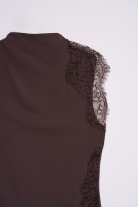 TOP EN DENTELLE