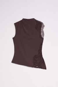 TOP EN DENTELLE