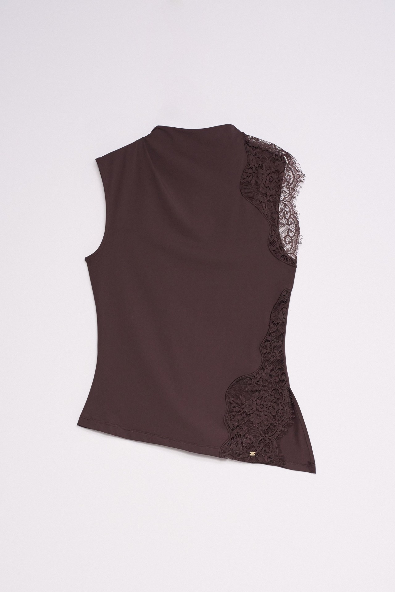 TOP EN DENTELLE