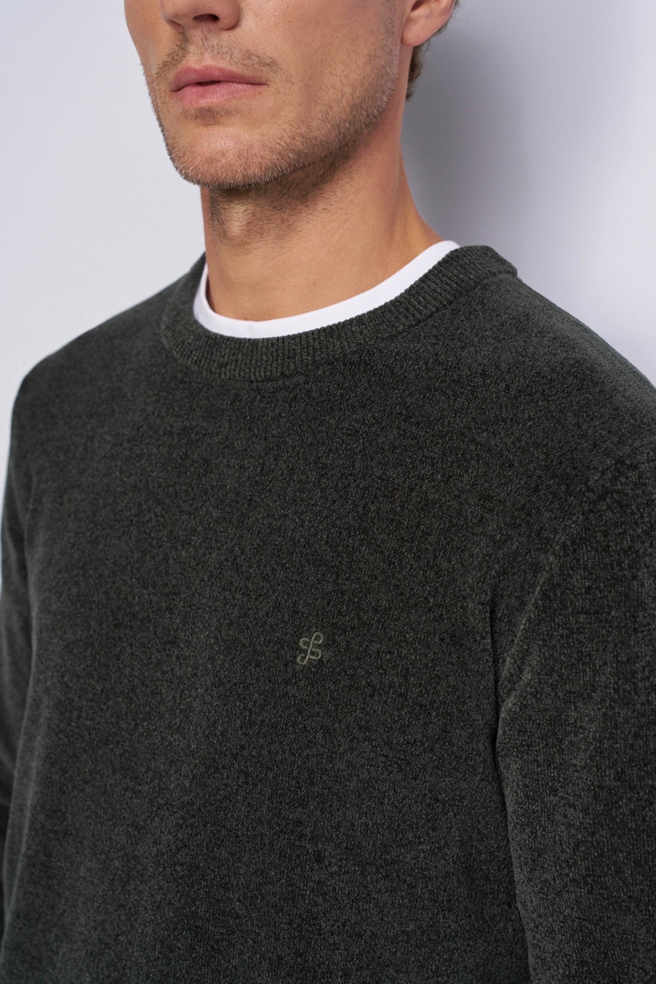 VELVET-EFFECT JUMPER