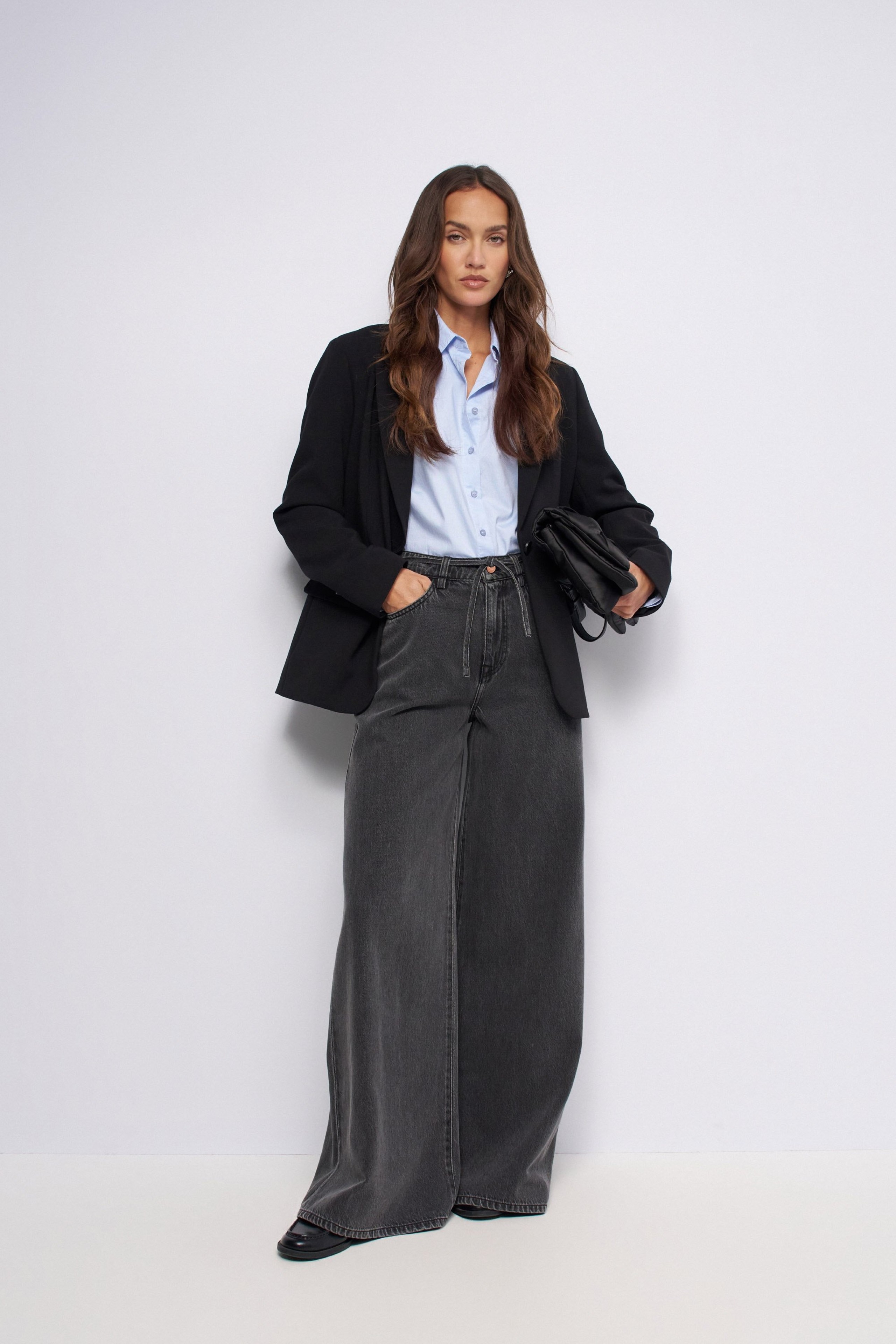 SUPER WIDE LEG JEANS