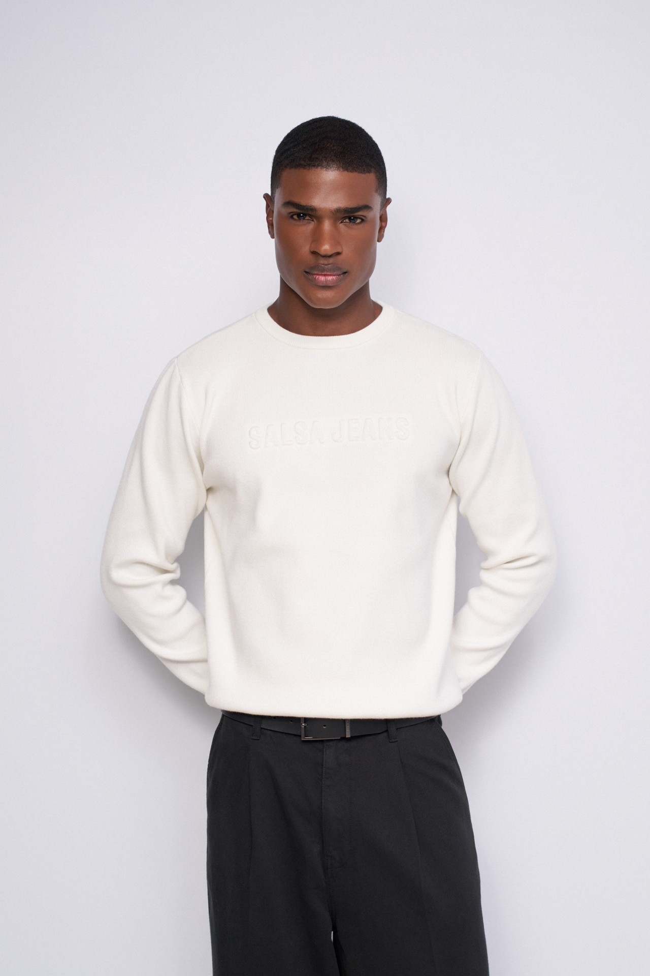 BRANDED SWEATSHIRT