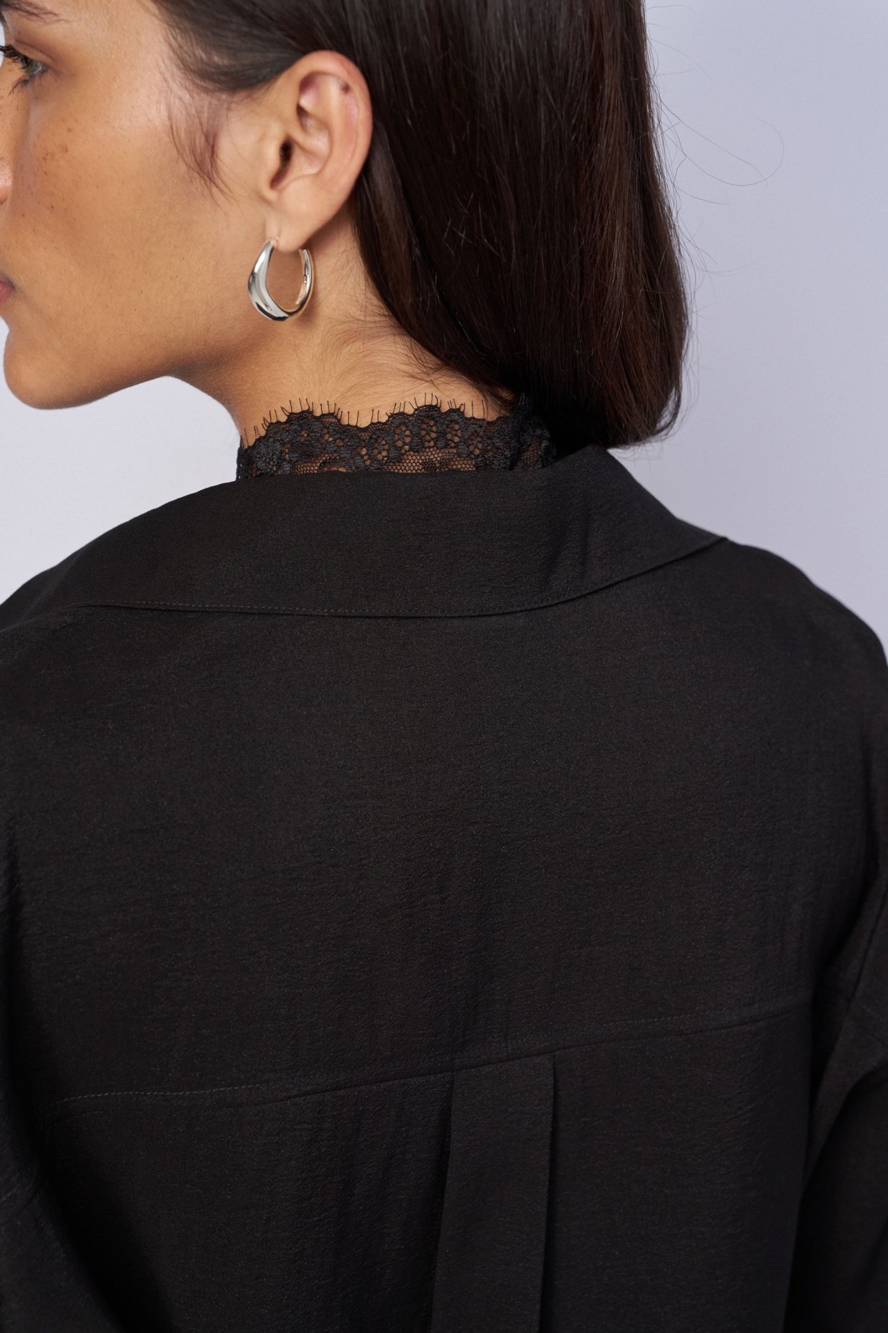 LACE BLOUSE