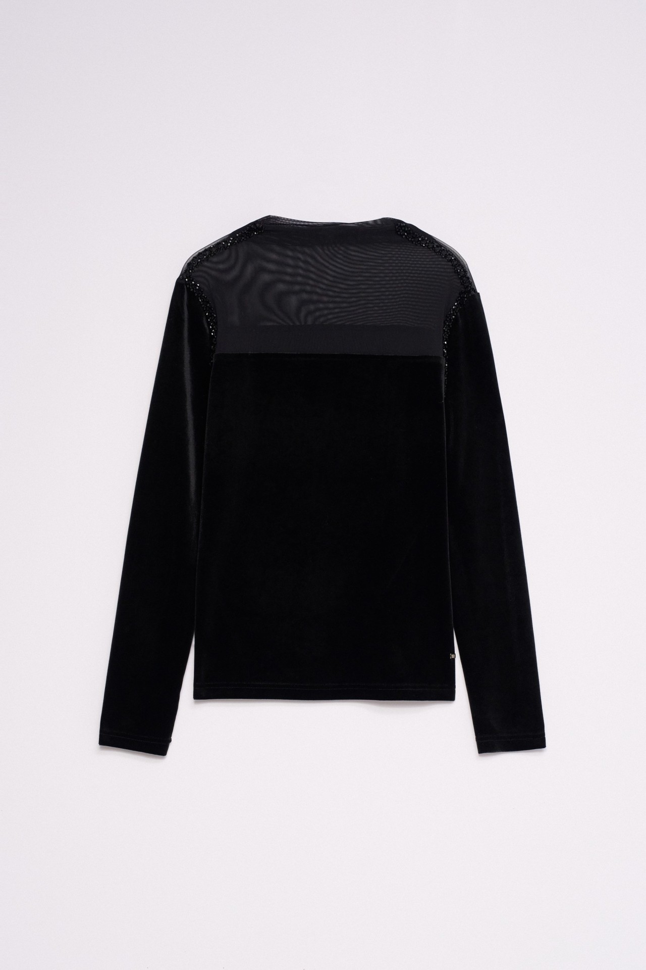TOP DE TERCIOPELO CON TRANSPARENCIAS