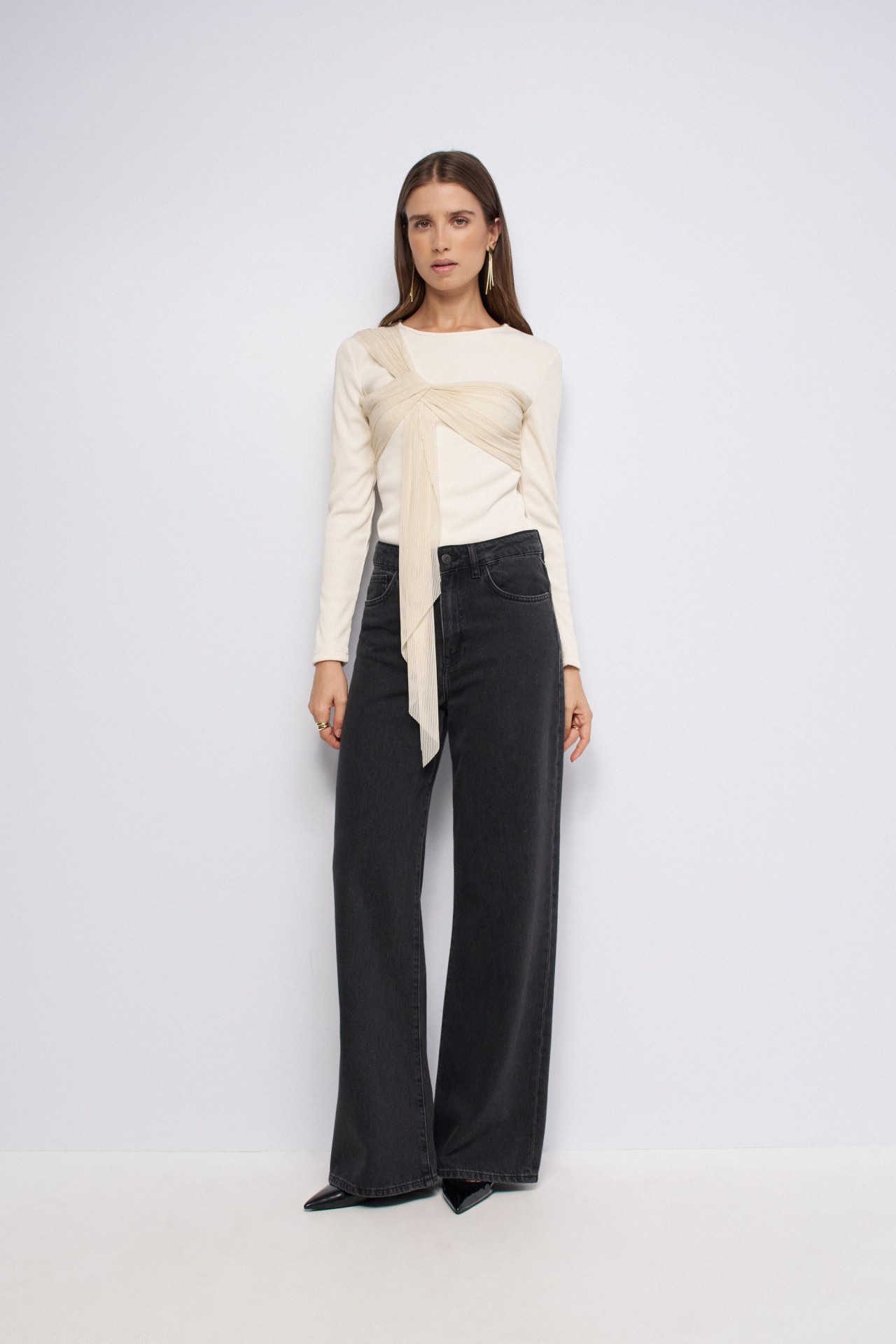 JUMPER WITH FRONT TIE