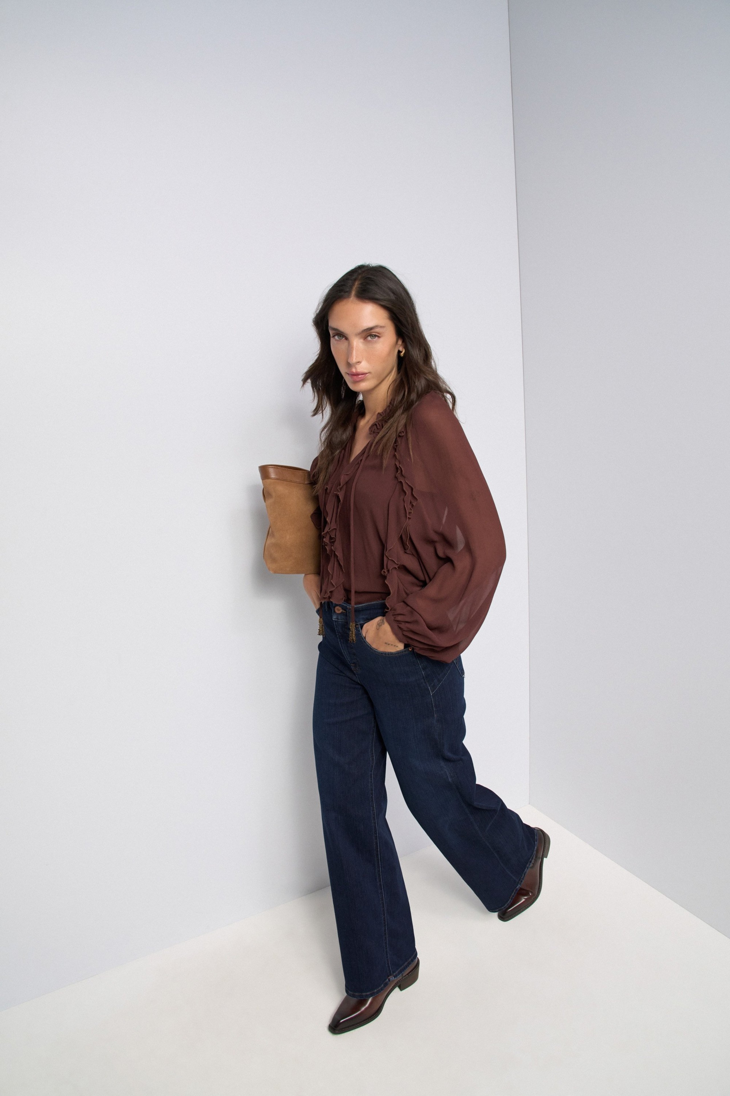 FAITH PUSH IN WIDE PERFECT SHAPE JEANS