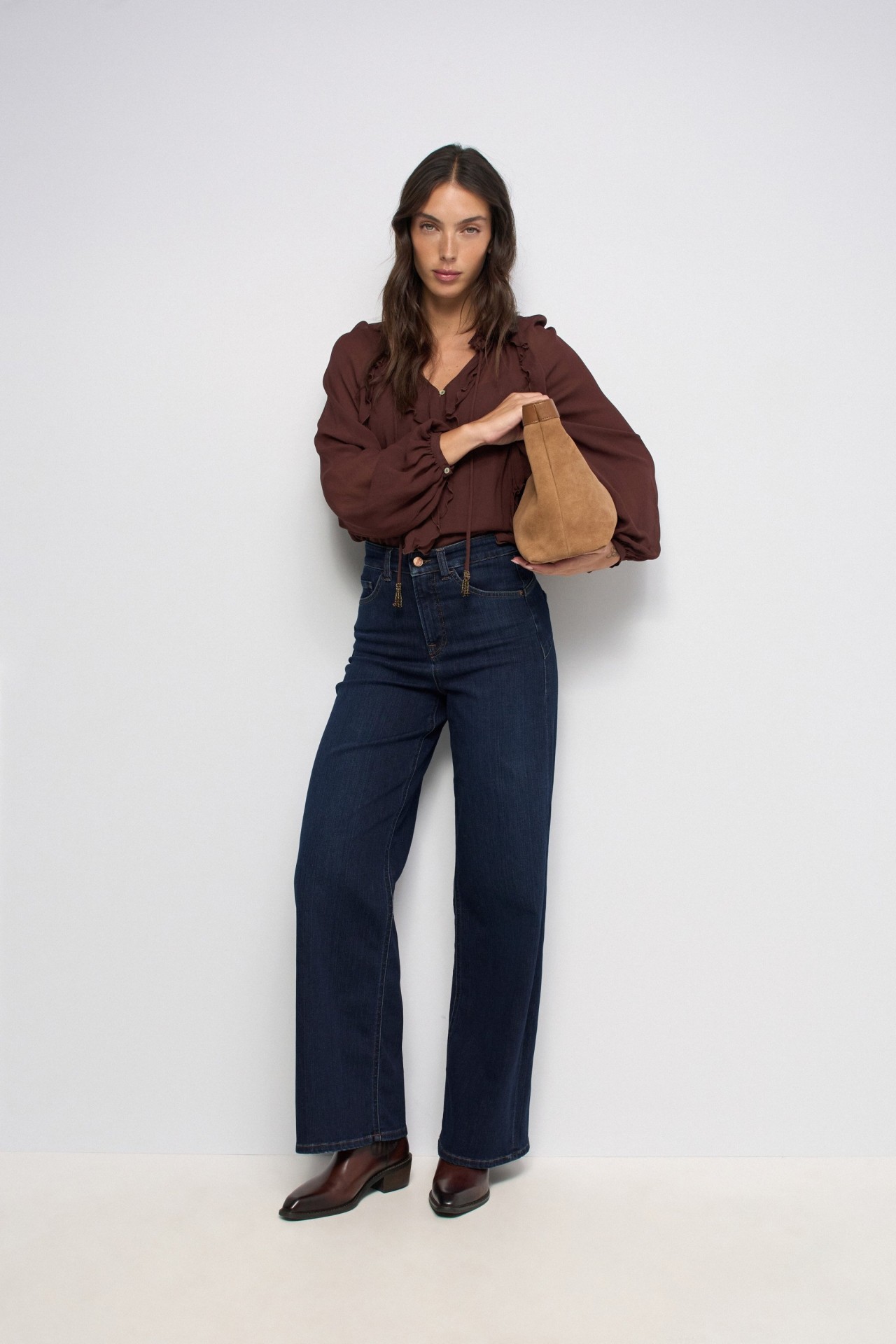 FAITH PUSH IN WIDE PERFECT SHAPE JEANS