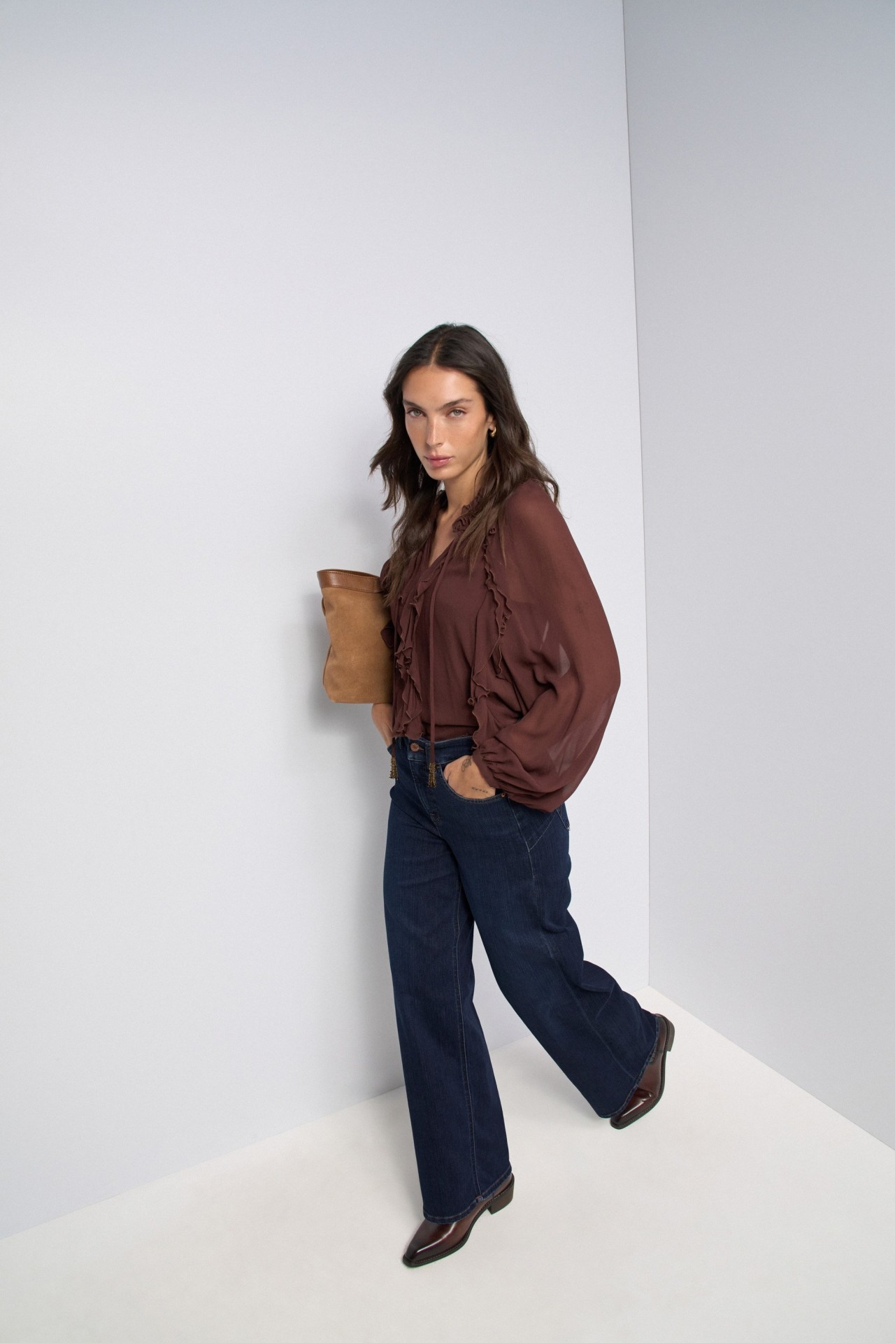 FAITH PUSH IN WIDE PERFECT SHAPE JEANS