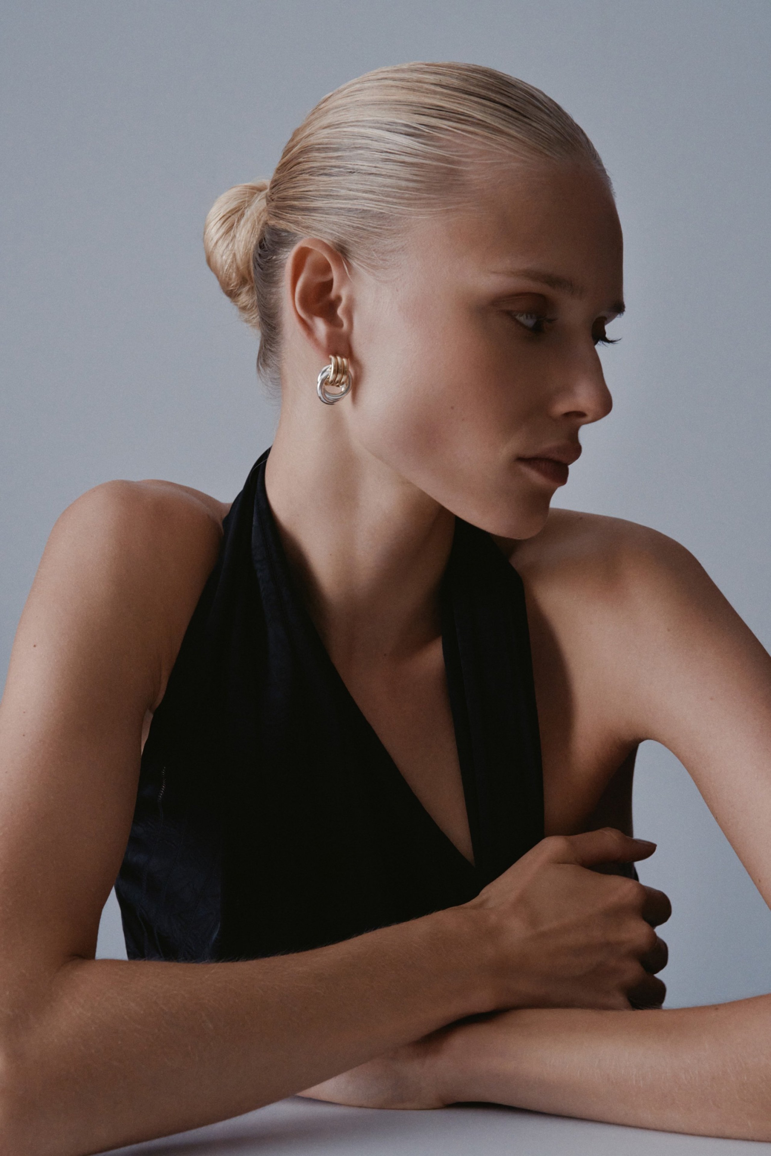 HOOP EARRINGS WITH PENDANTS