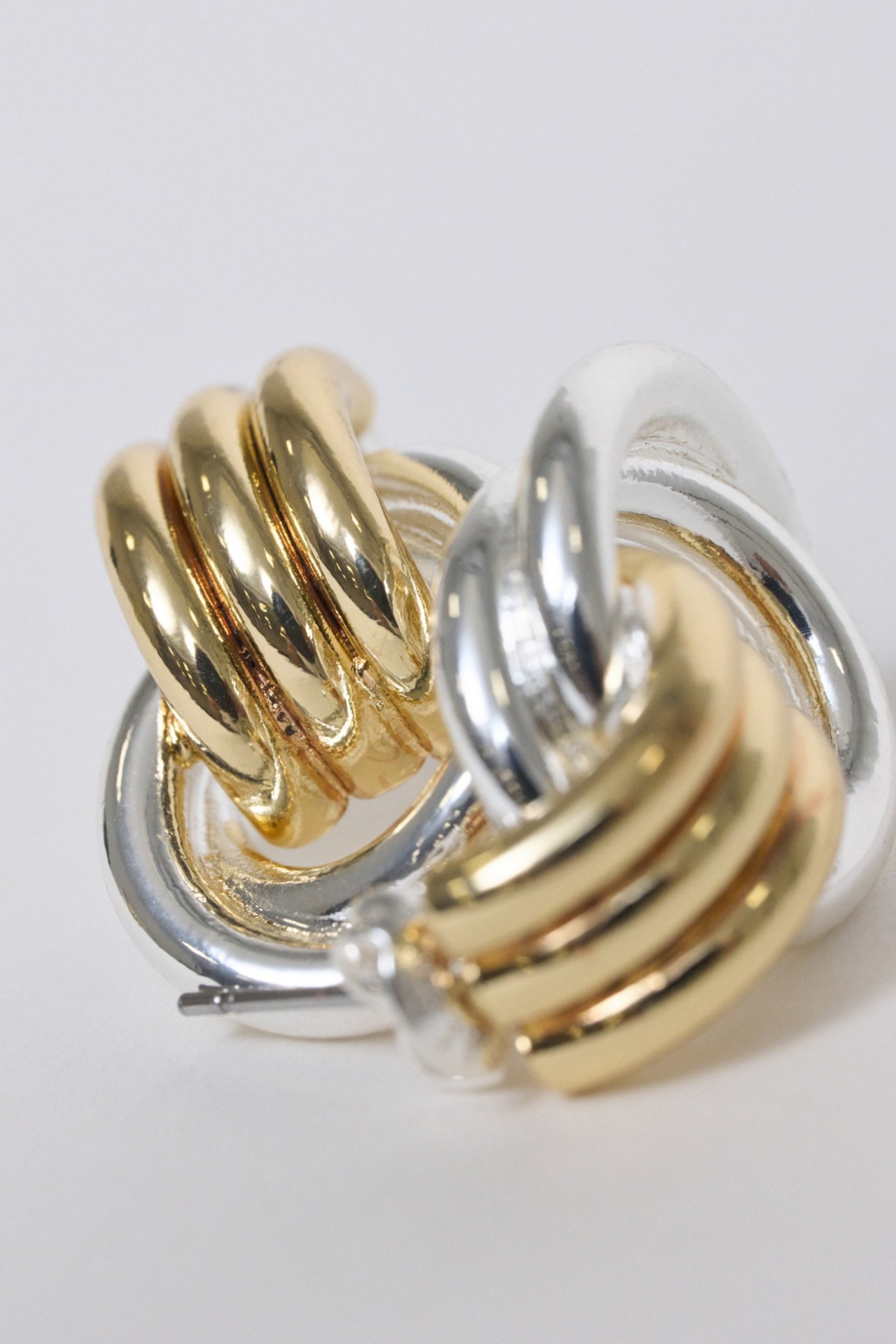 HOOP EARRINGS WITH PENDANTS
