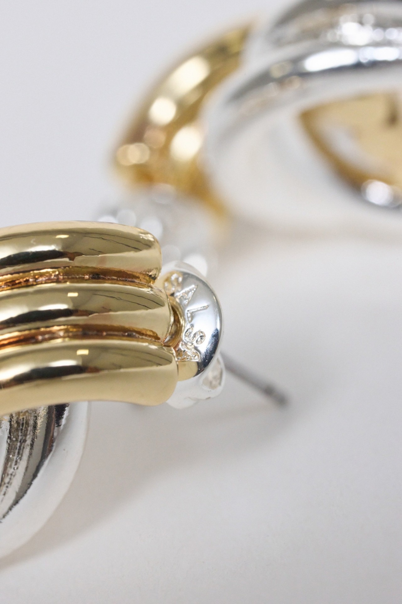 HOOP EARRINGS WITH PENDANTS
