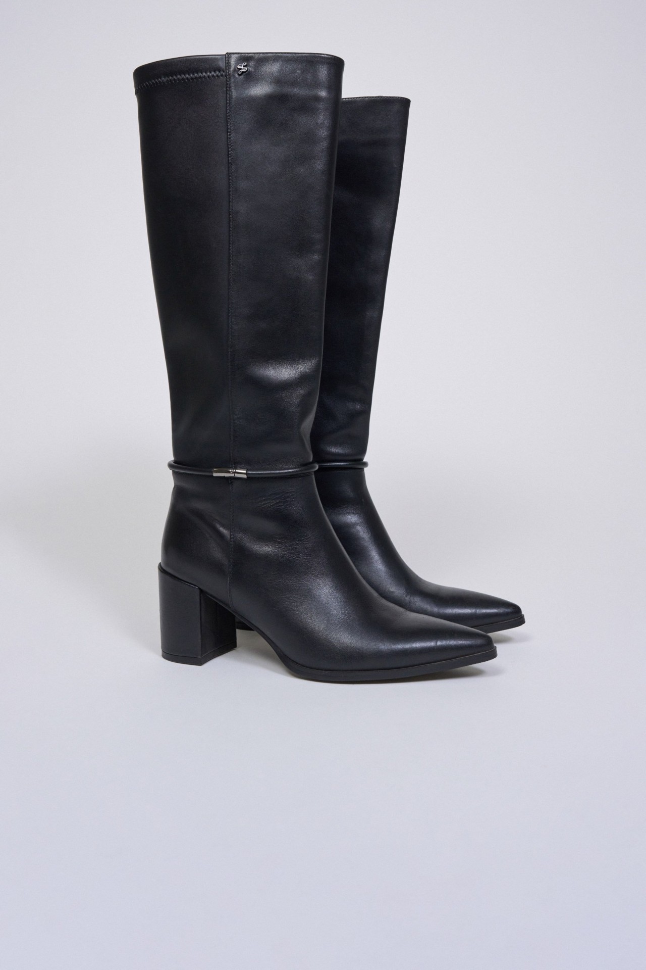 BOTTES HAUTES � TALON EN CUIR