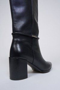 BOTTES HAUTES � TALON EN CUIR